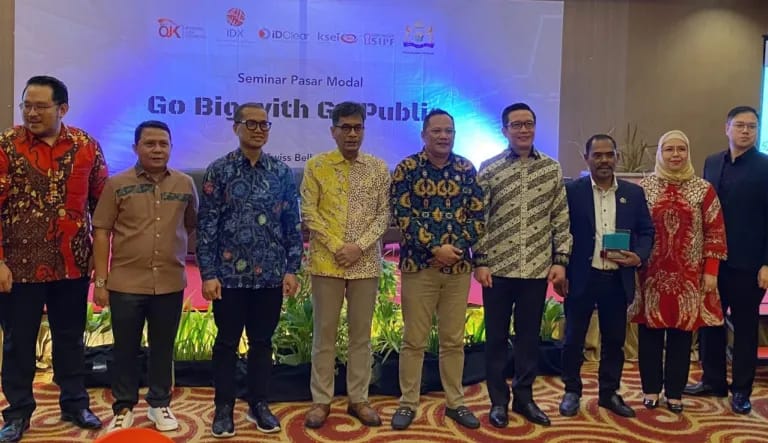 Wakil Ketua Kadin Sultra Sastra Alamsyah bersama peserta work shop Go Big With Go Public