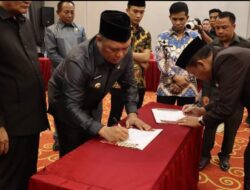 Bupati dan Ketua DPRD Konut Tandatangani Raperda Perubahan APBD 2023