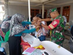 Babinsa Desa Pasirharjo Dampingi Percepatan Penurunan Stunting Pada Balita Di Posyandu Surya 