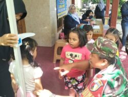 Babinsa Desa Jimbe Dampingi Kader Posyandu “Dahlia” dalam Edukasi Kesehatan Ibu, Anak Dan Lansia