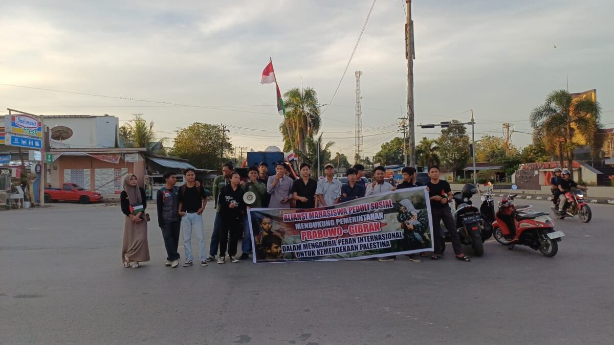 Massa Aksi Mahasiswa Penduli Sosial saat mengelar aksi unjuk rasa