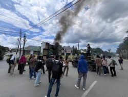 PJ Sultra Serahkan Alat Bukti Ke-Kejati Sultra meminta Kadis PUPR di tetapkan tersangka