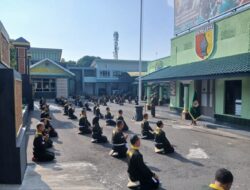 Tingkatkan Profesionalisme Prajurit, Kodim 0808/Blitar Rutin Gelar Latihan Pencak Silat Militer